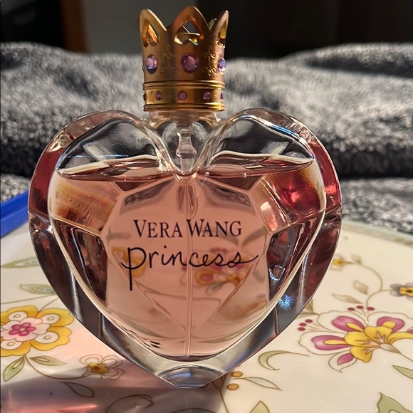 Vera Wang Princess Heart-Shaped Perfume Bottle - Picture 1 of 3